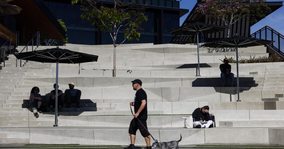 Recordes de temperatura estão sendo quebrados à medida que a onda de calor de SoCal continua