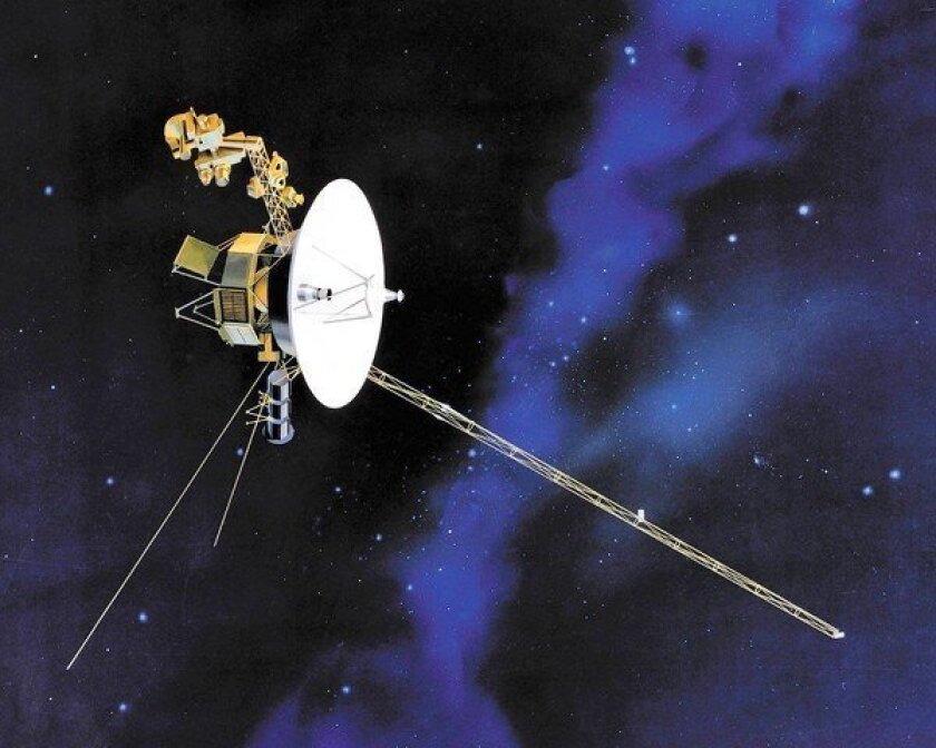 what does the voyager 1 look like
