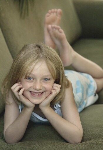 In her first major film role, Dakota Fanning received Oscar buzz starring alongside Sean Penn in "I Am Sam" -- and she was 6. The TV miniseries "Taken" was her next major pre-10 role -- and she continued to get generally glowing reviews. Critical acclaim continues in projects such as "Hounddog," " The Secret Life of Bees," and "The Runaways," though she's now into teendom.