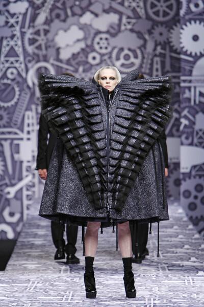 Viktor & Rolf fall 2010