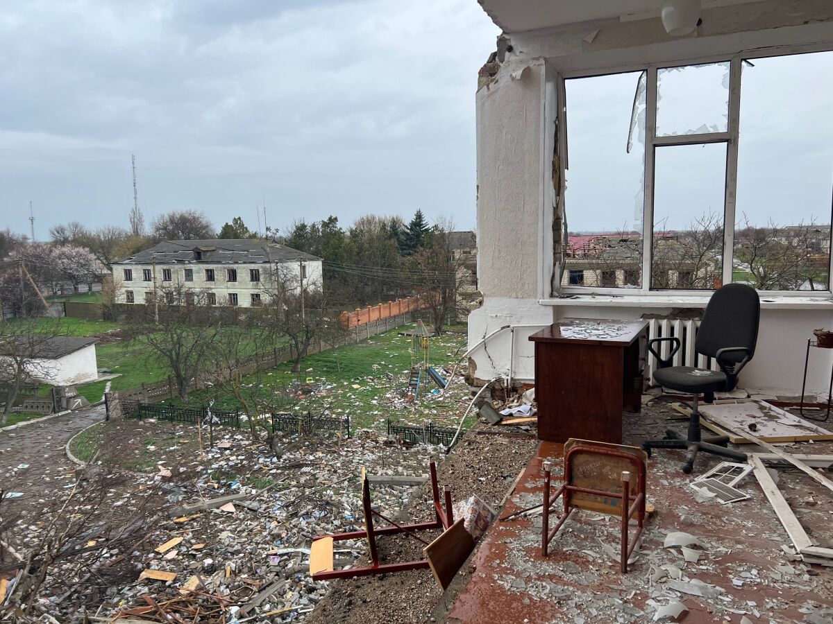 A bombing destroys a school.