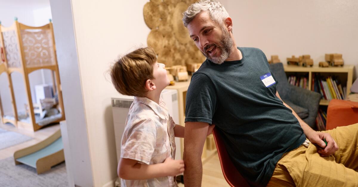 Modern parenting can be so isolating. This L.A. dad group builds a village while the kids play Modern parenting can be so isolating. This L.A. dad group builds a village while the kids play
