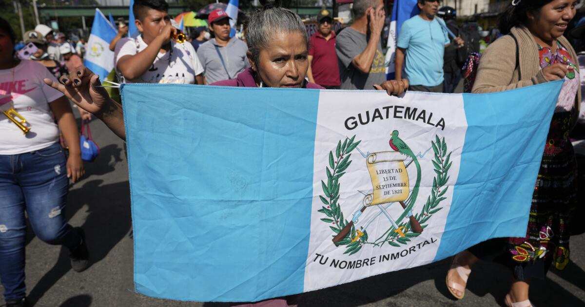 Fiscal general de Guatemala llama a autoridades a actuar contra protestas pro democracia