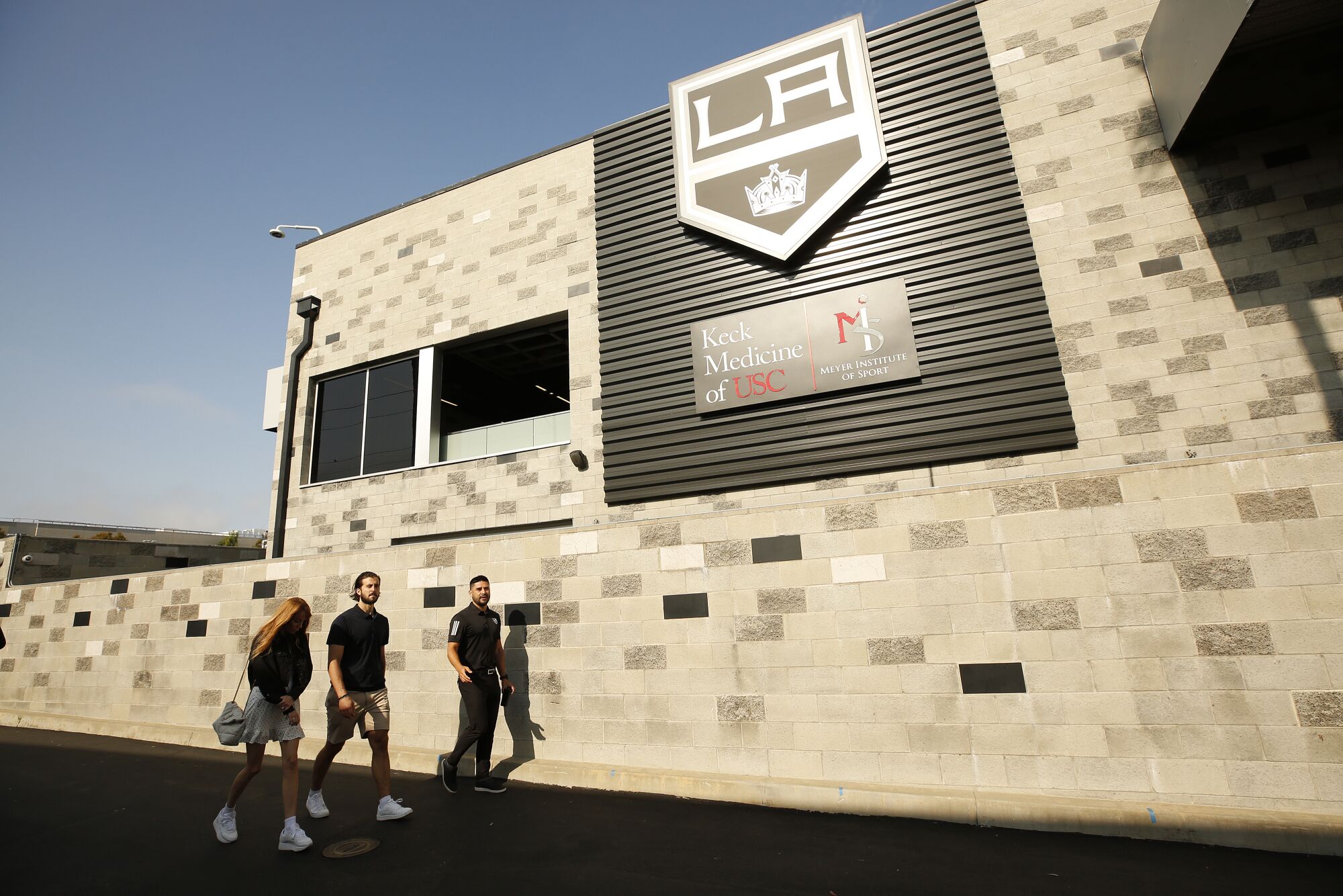 New L.A. Kings forward Phillip Danault and his wife, Marie, get a tour of the team's practice facility