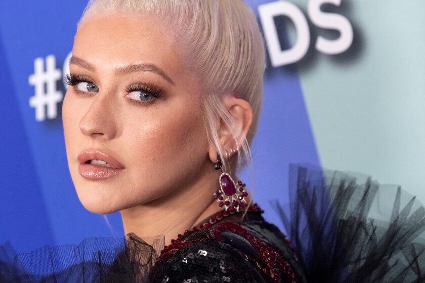 Christina Aguilera lanza "La fuerza", primer disco en español en dos décadas