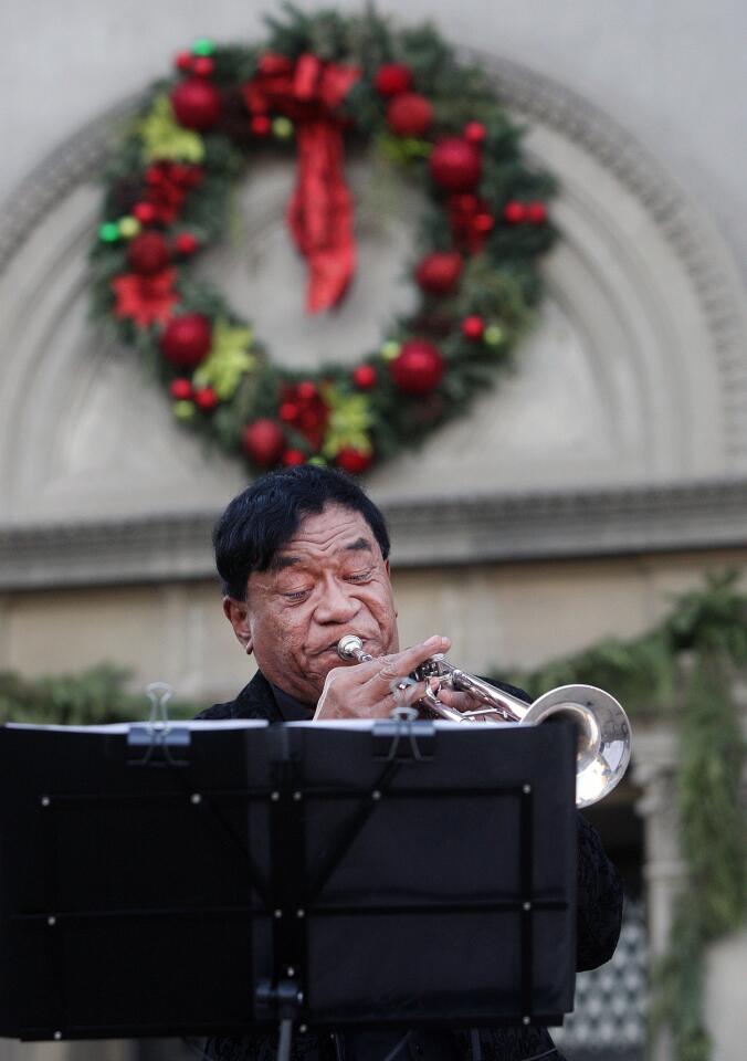 Photo Gallery: Ascencia Homeless Persons' Memorial Service in the Museum Plaza at Forest Lawn Memorial Park