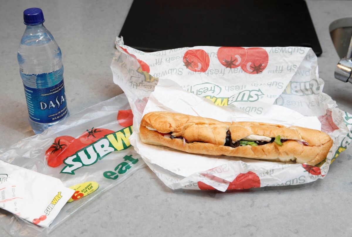 Subway said Thursday that it will drop artificial flavors, colors and preservatives from its menu by 2017.