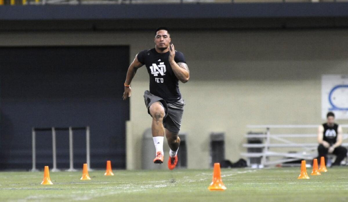 Manti Te'o runs the 40-yard dash in 4.69 seconds, according to Notre Dame's unofficial clock.