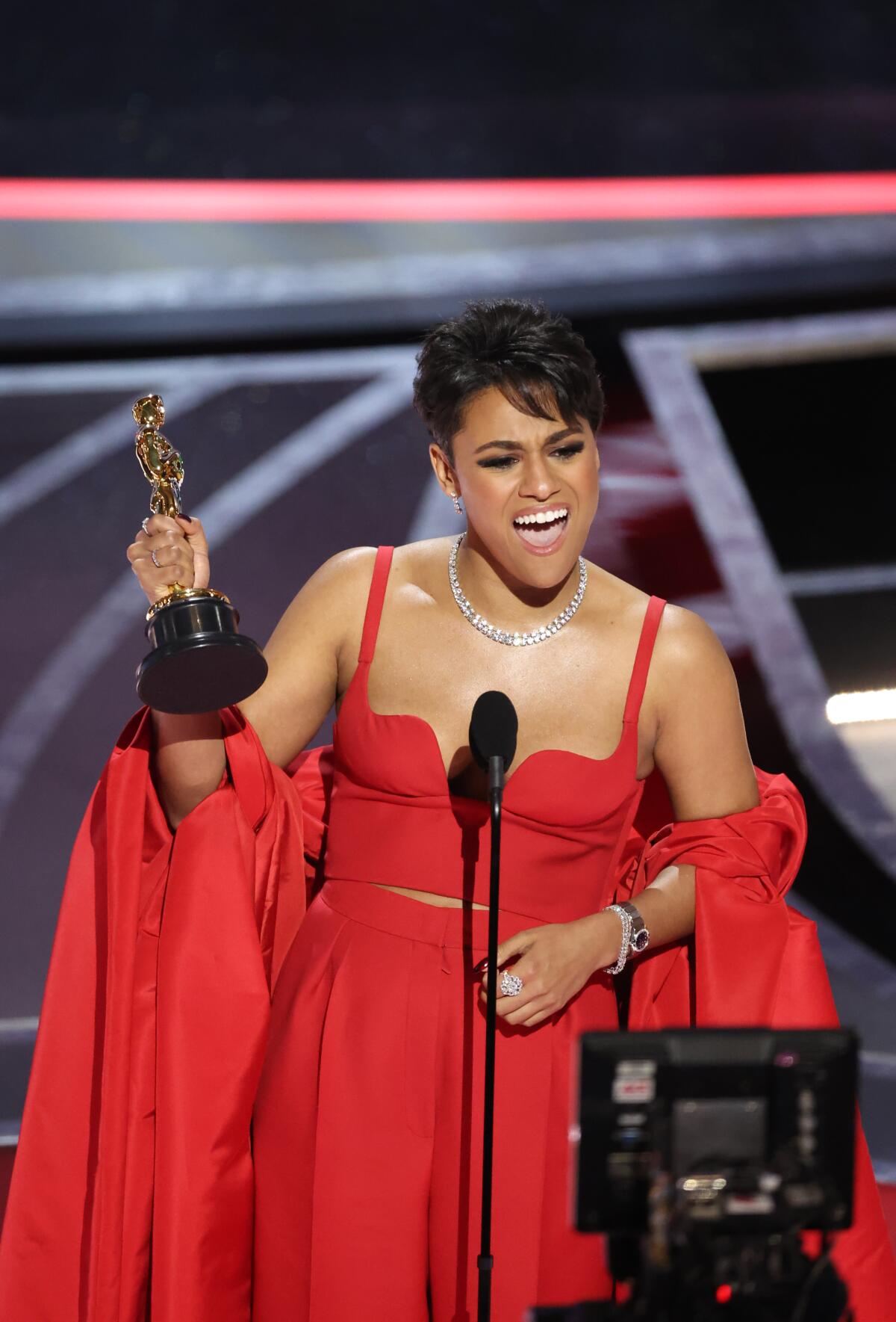 How Ariana DeBose just made history with her Oscars 2022 win Los