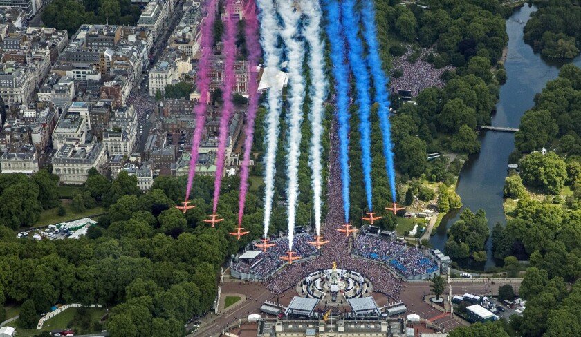 Planes doing a flyover of Buckingham Palace
