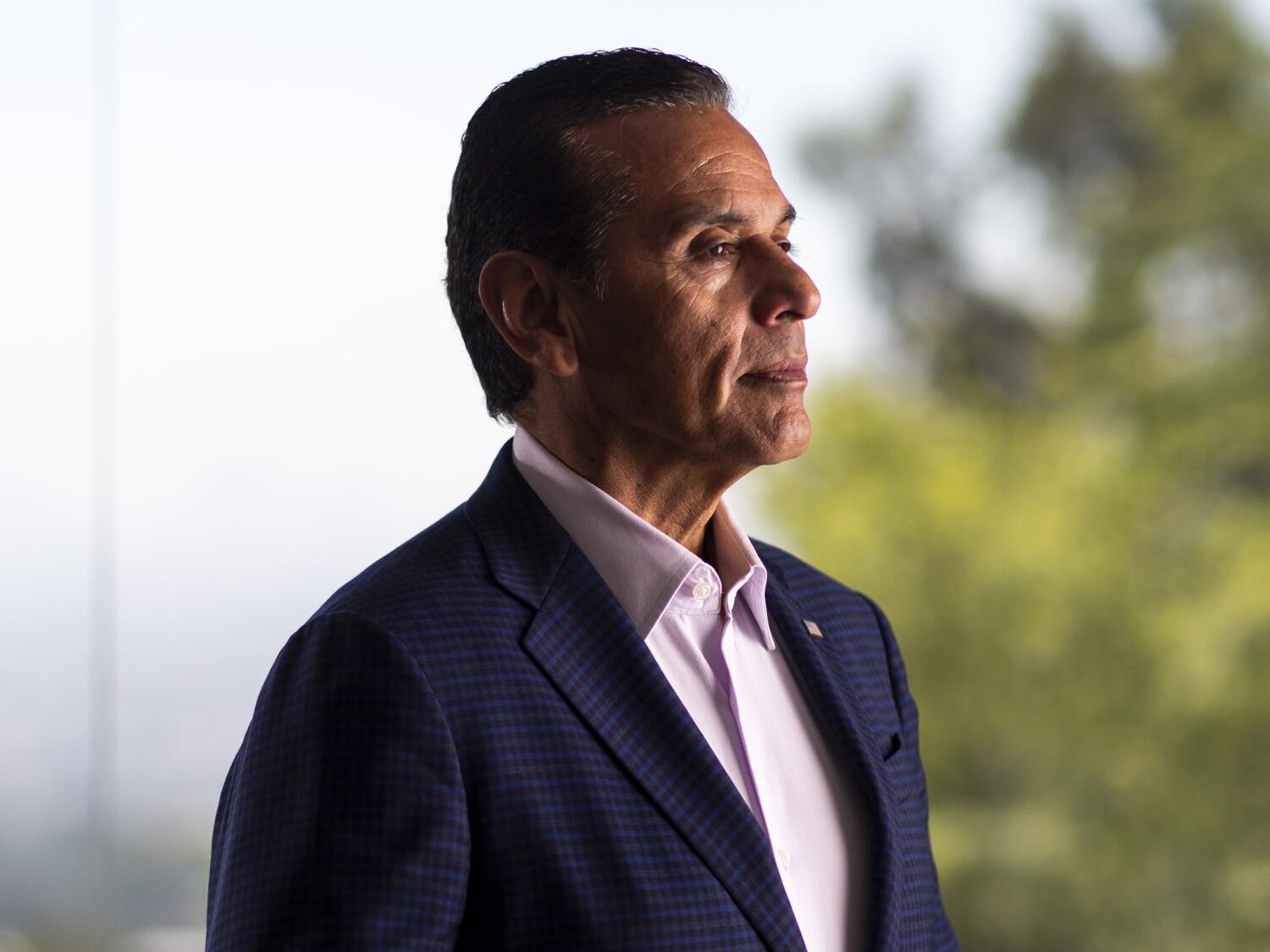 Former L.A. Mayor Antonio Villaraigosa announces another run for California governor