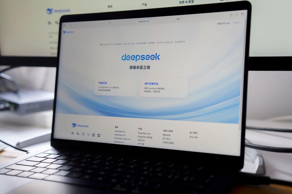 The Deepseek website arranged on a computer