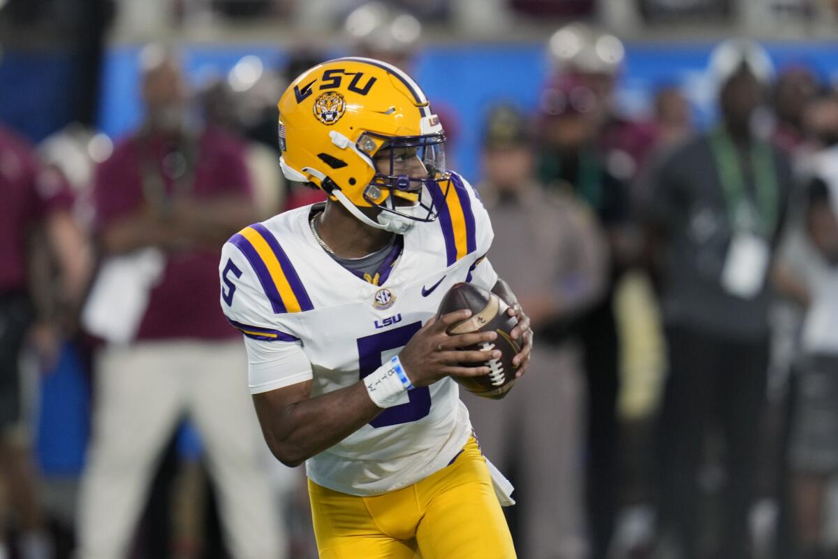 Kelly seeks improved mentality from No. 14 LSU in historic tilt with  Grambling - The San Diego Union-Tribune