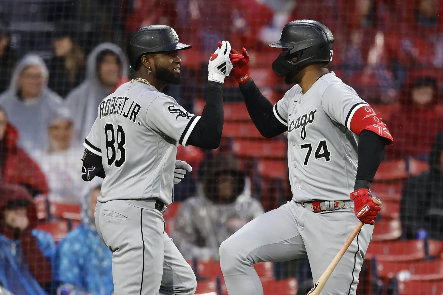 Robert hits 311-foot homer in 9th to snap scoreless tie and give White Sox  1-0 win over Red Sox