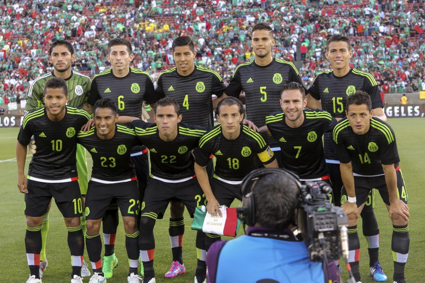 México vence a Ecuador en Los Ángeles