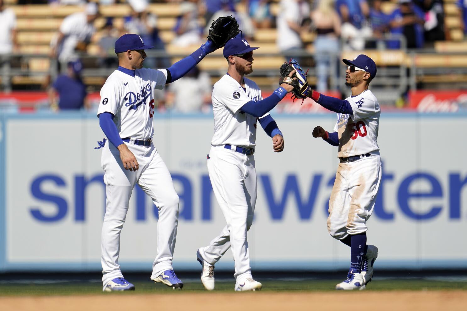 Mets snap skid with 10-inning win over Dodgers