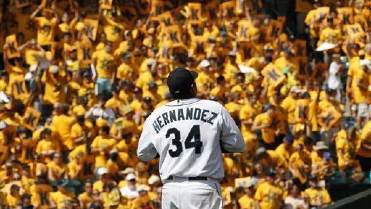 Mariners' Felix Hernandez throws perfect game, 23rd in MLB history