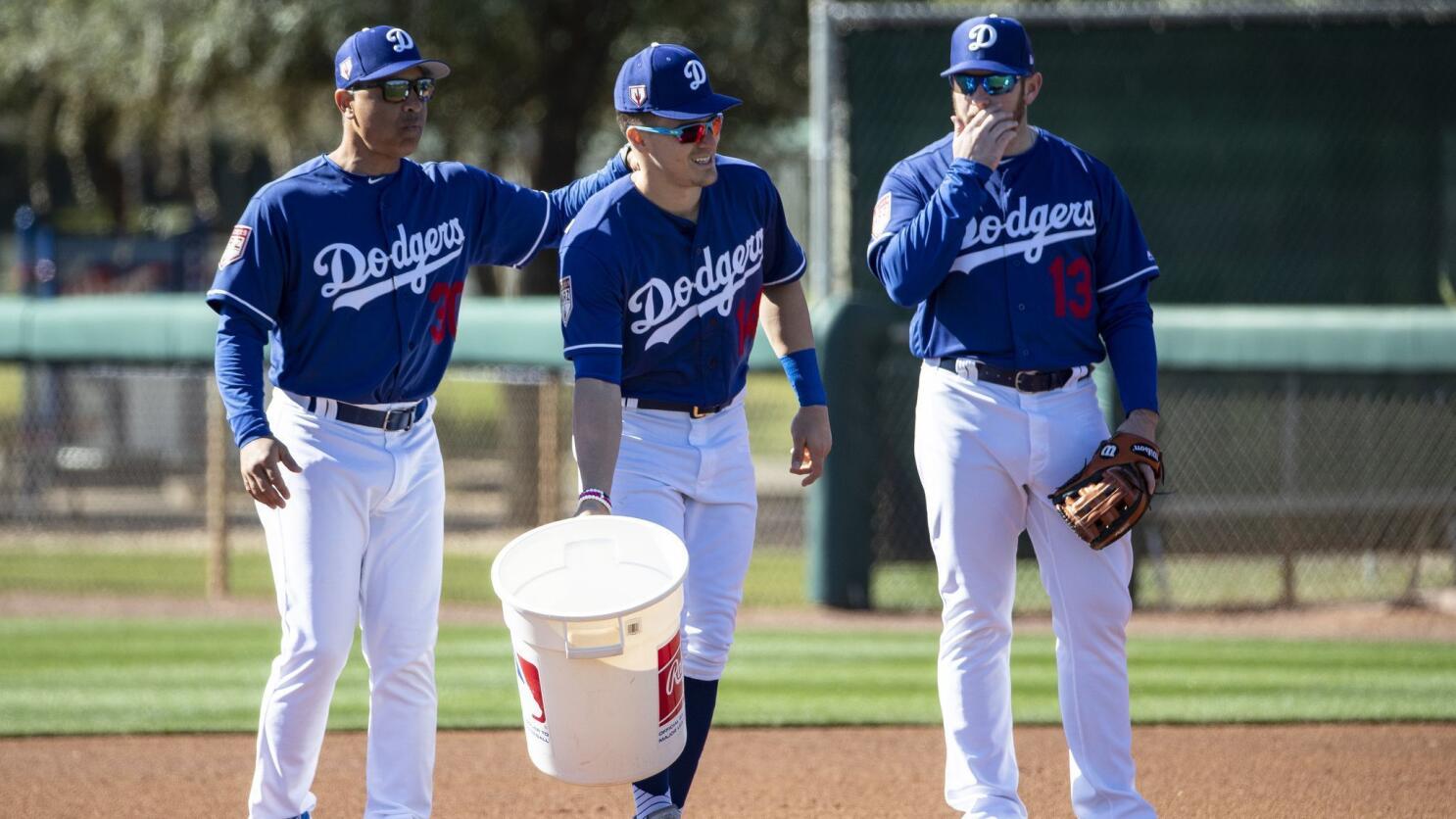 Max Muncy returns to Dodgers' lineup with spring appearance