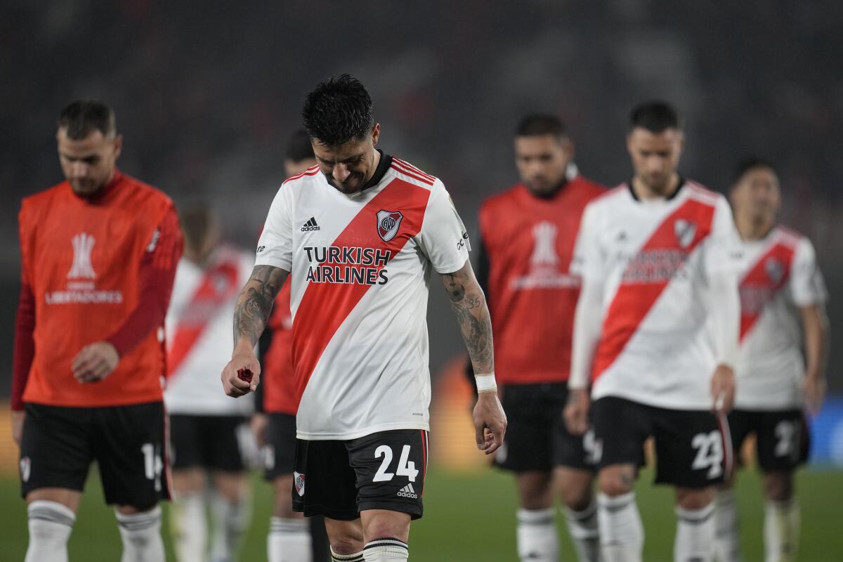 Enzo Pérez y sus compañeros de River Plate 