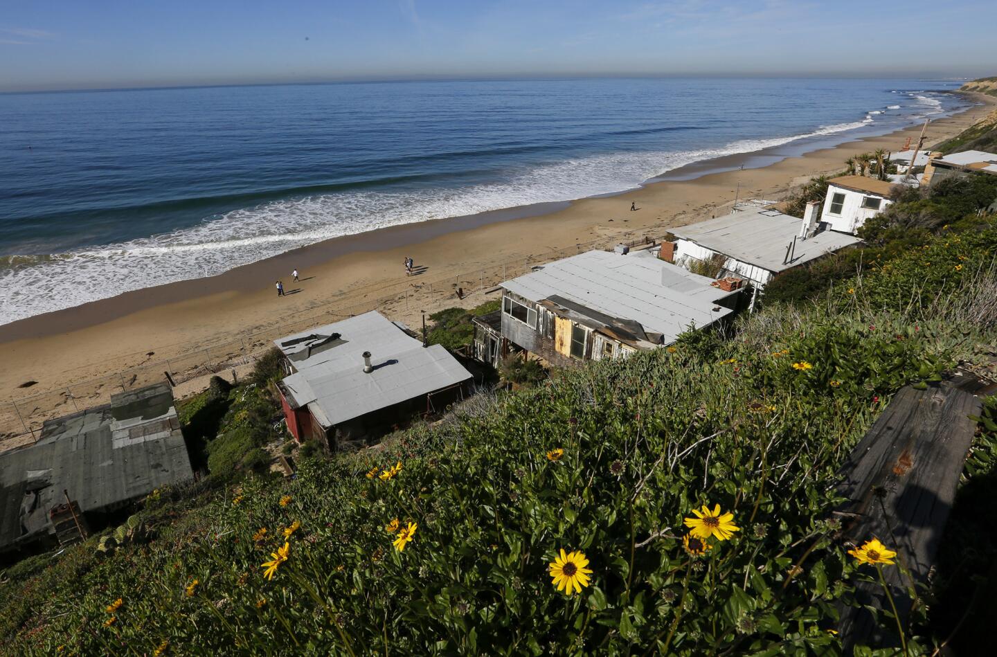 The Coastal Commission voted Wednesday to approve a plan to refurbish the last 17 cottages yet to be renovated in Crystal Cove State Park.