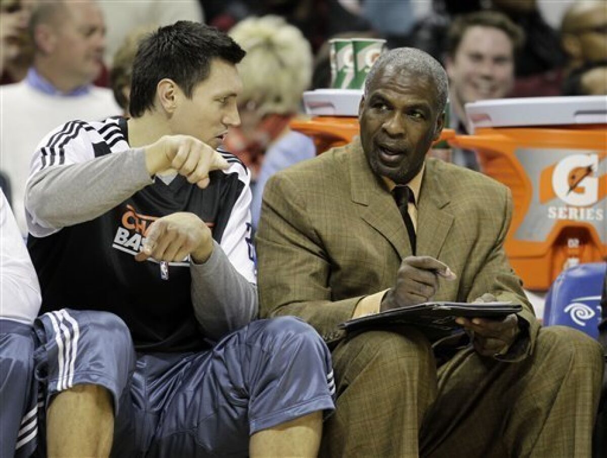 Oakley takes tough-guy persona to Bobcats' bench - The San Diego  Union-Tribune
