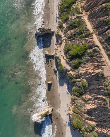 Malibu, CA - June 21: Beach goers enjoy nice weather at El Matador State Beach in Malibu Friday, June 21, 2024. (Allen J. Schaben / Los Angeles Times)