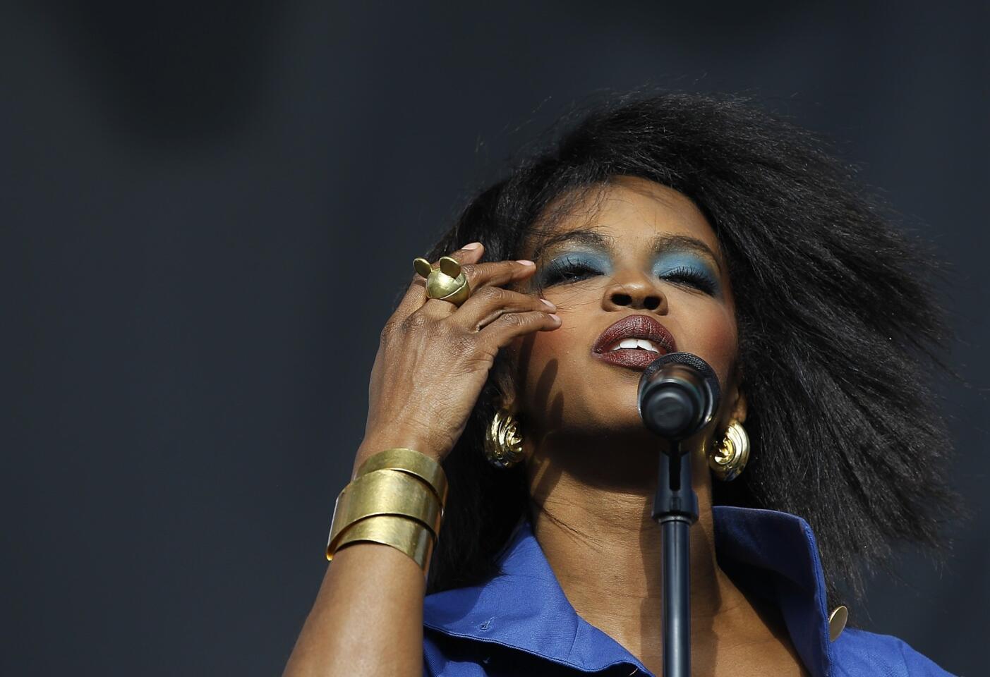 Lauryn Hill goes to prison for tax evasion