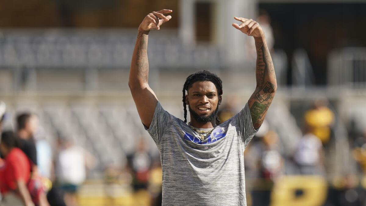 Steelers football, Team unveils Harris' retired No. 32 jersey inside  Acrisure Stadium, Sports