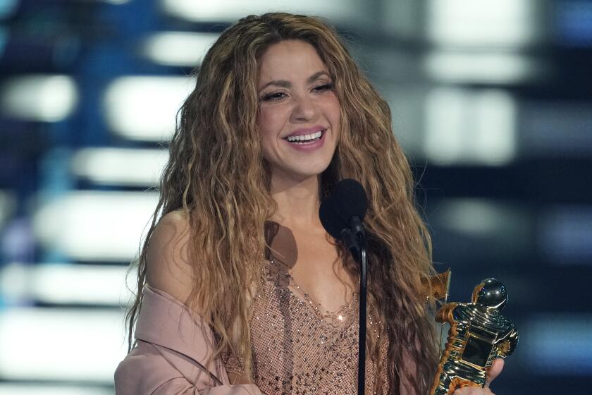 Shakira su Premio Vanguardia en los MTV Video Music Awards.