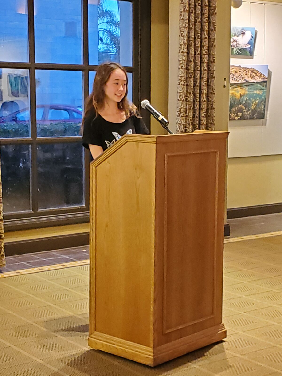 La Jolla High student Arianna Roberts speaks during the Nov. 20 Pitch Your Passion event at the La Jolla/Riford Library.