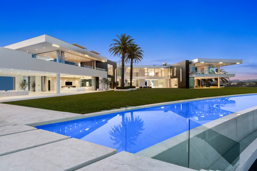 Real Estate newsletter: Auction delayed for L.A.’s biggest house Real Estate newsletter: Auction delayed for L.A.’s biggest house