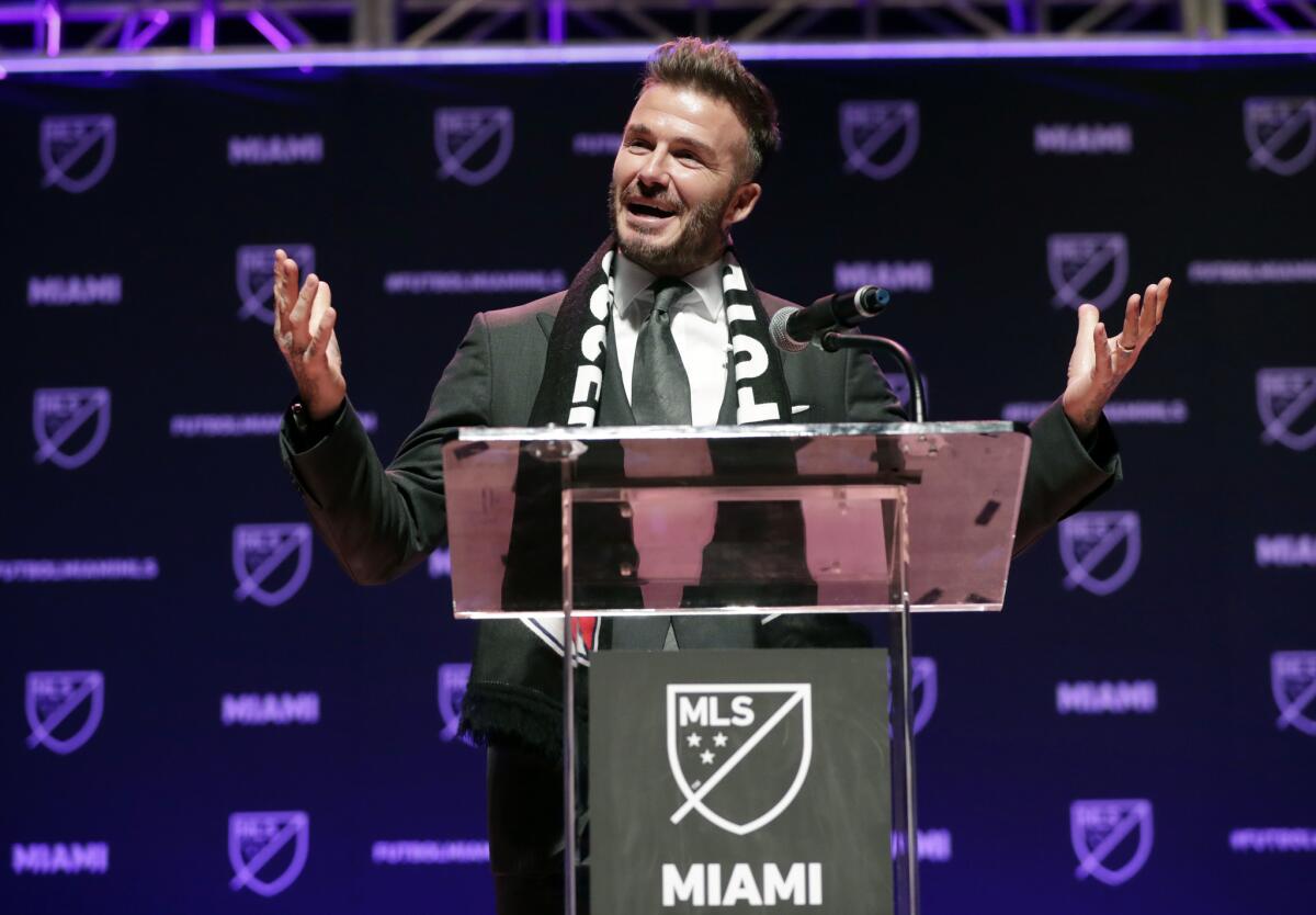 David Beckham en el anuncio de su equipo en la MLS; el club tiene el respaldo de 'Becks' y un grupo de inversionistas.
