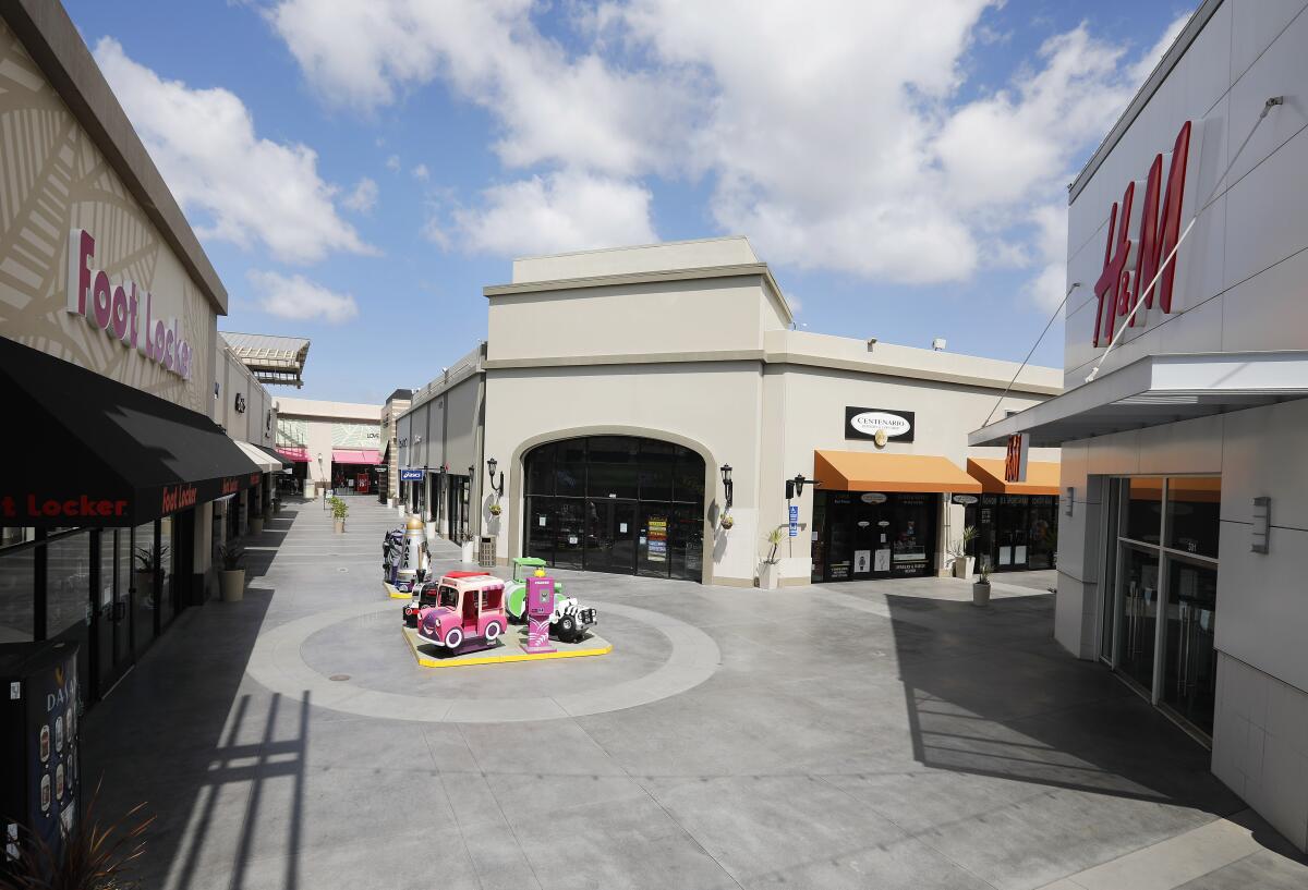 The Las Americas Premium Outlets are closed due to the new coronavirus on March 29, 2020.
