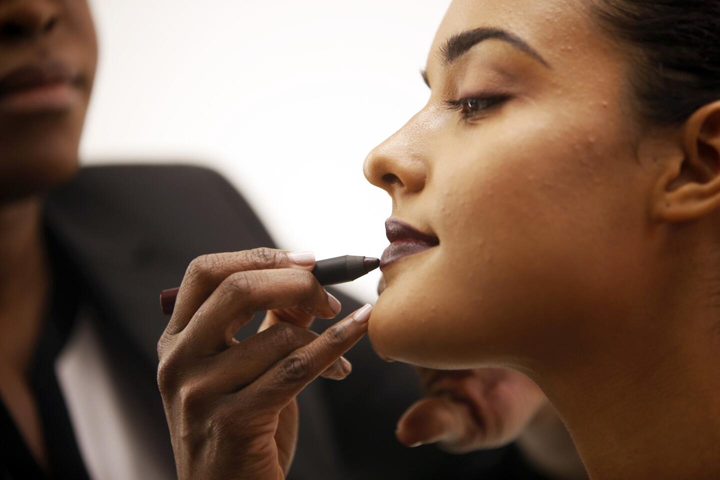 How-to: Dark lipstick