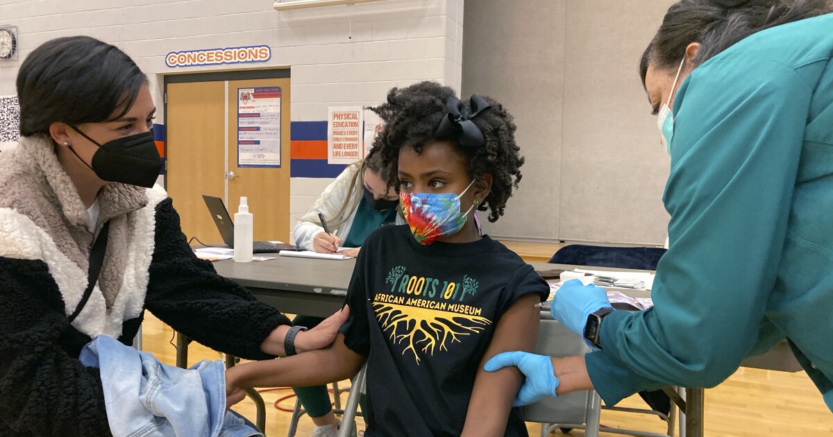 A holiday season with vaccines, boosters and rising COVID-19 infections A holiday season with vaccines, boosters and rising COVID-19 infections