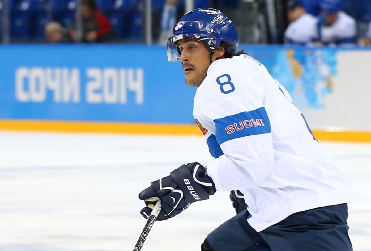 Teemu Selanne starts Finland off right in 6-1 win over Norway in Sochi -  Los Angeles Times