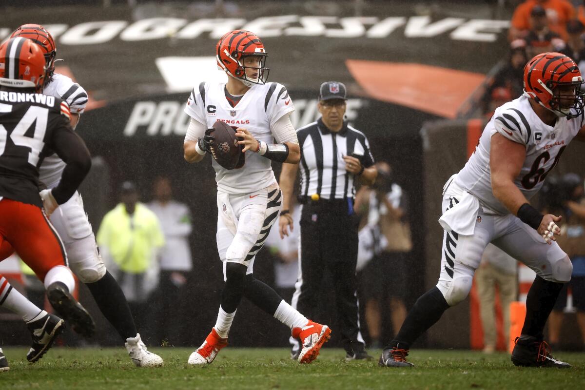 Cincinnati Bengals quarterback Joe Burrow looks to throw the ball against the Cleveland Browns.