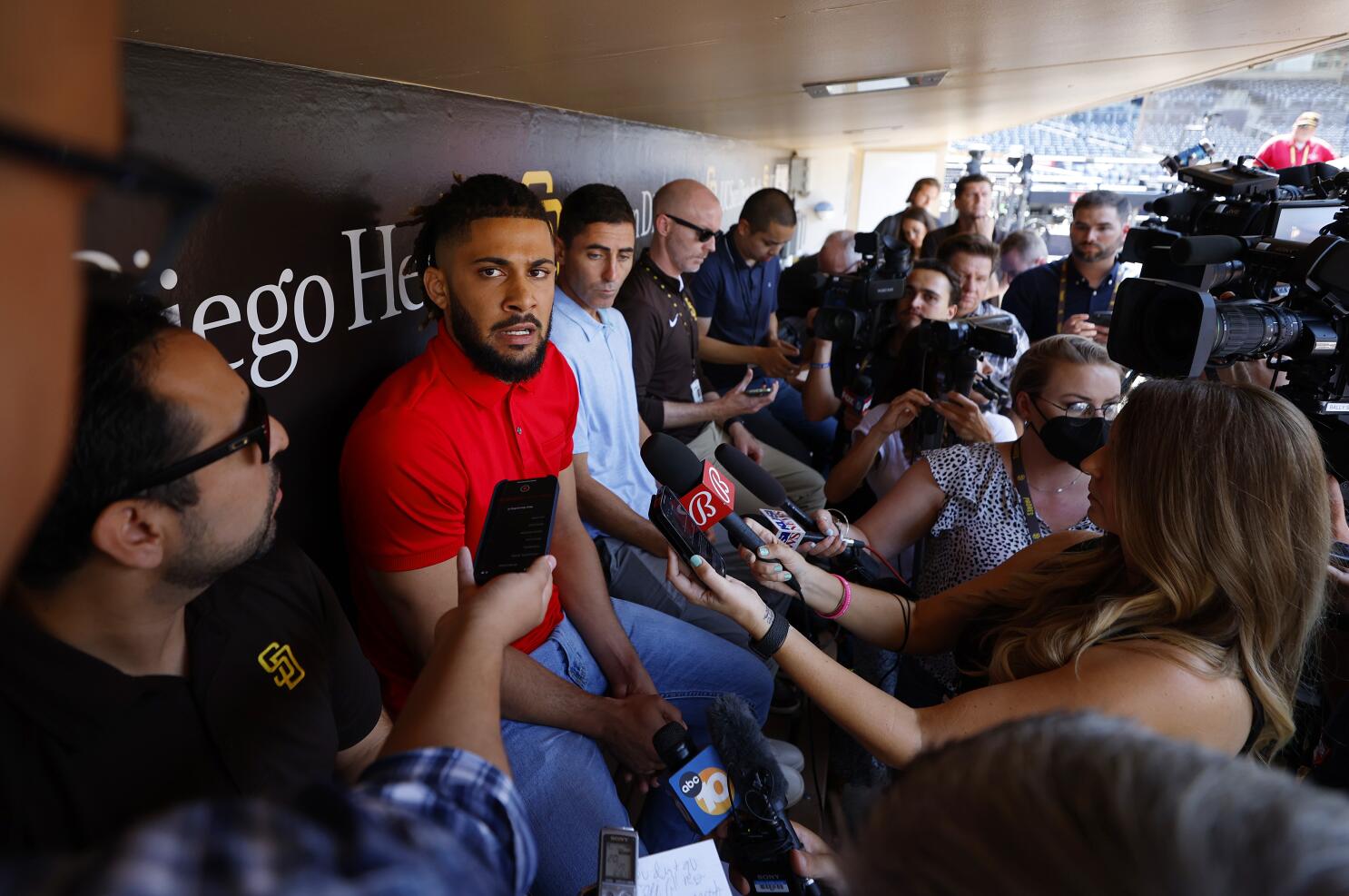 Padres' Fernando Tatis Jr. apologizes, will have shoulder surgery