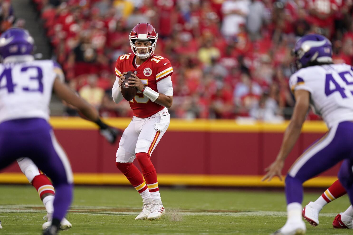 Mahomes sharp as Chiefs roll to 28-25 victory over Vikings - The