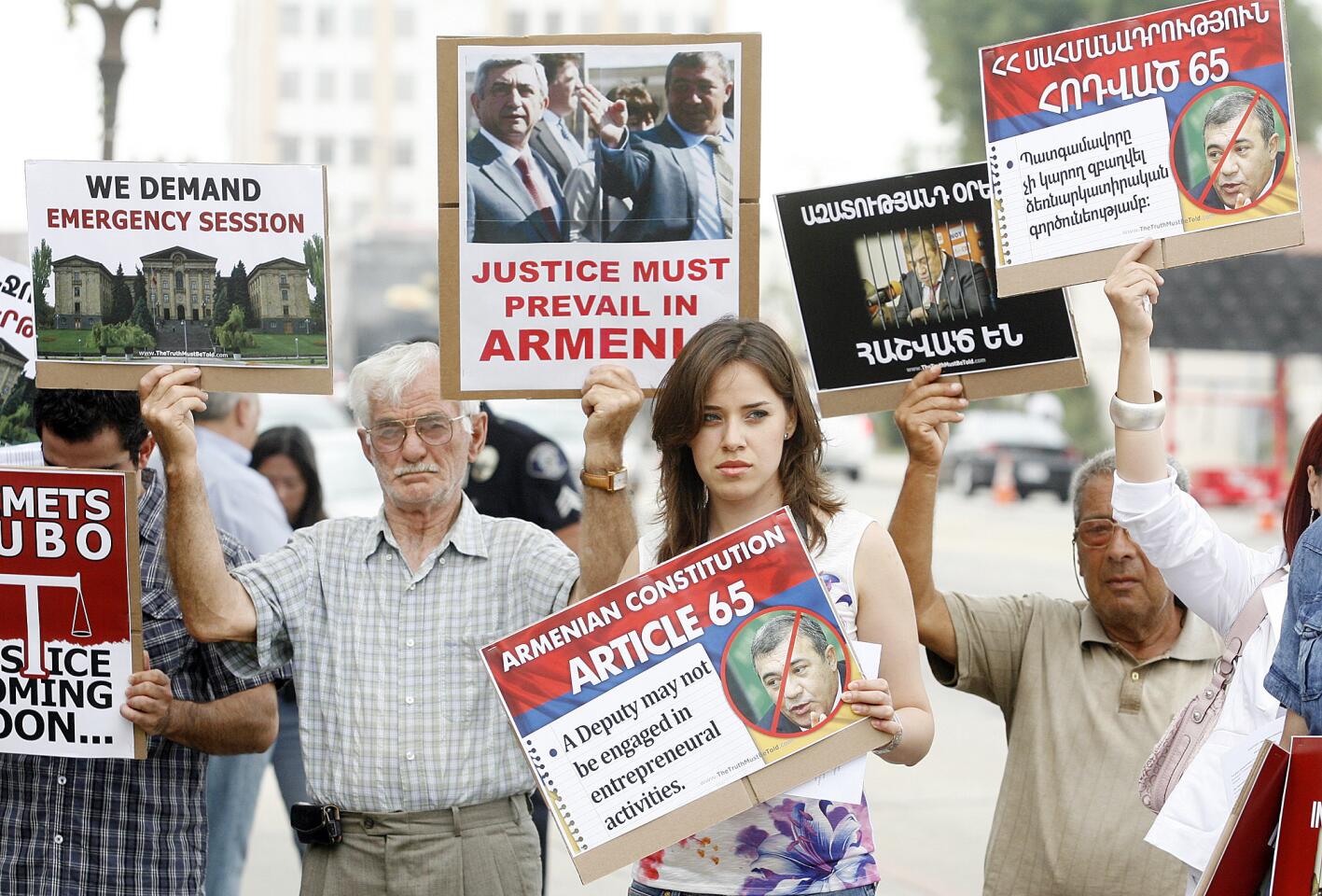 Photo Gallery: Armenian protest for prosecution of Nemets Robu