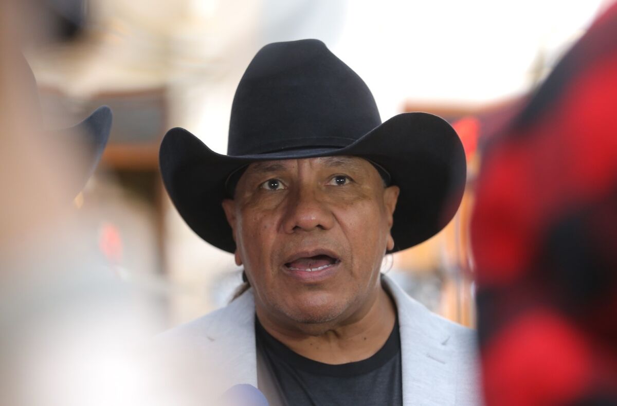 Bronco cancela conciertos en EE.UU. por contagio de Lupe Esparza Los