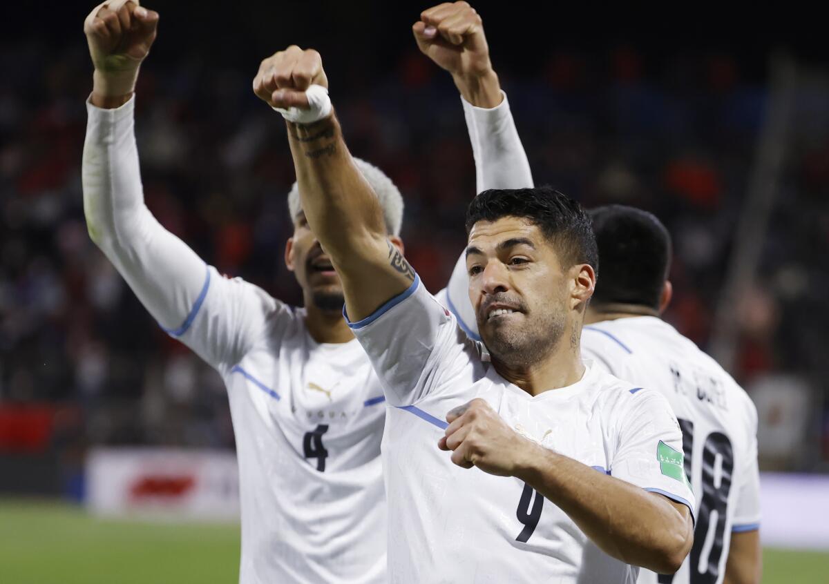 Suárez y Valverde encabezan la lista de Uruguay para el Mundial de Qatar  2022