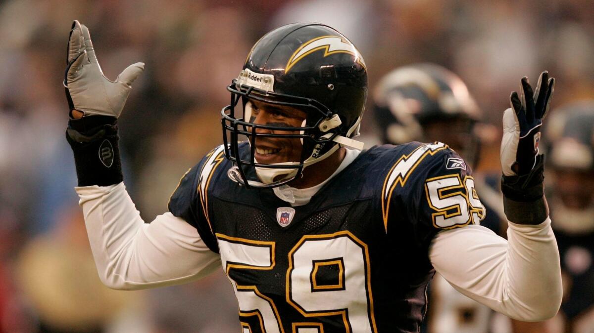 USAA - ‪Former @Chargers All-Pro Linebacker Donnie Edwards‬