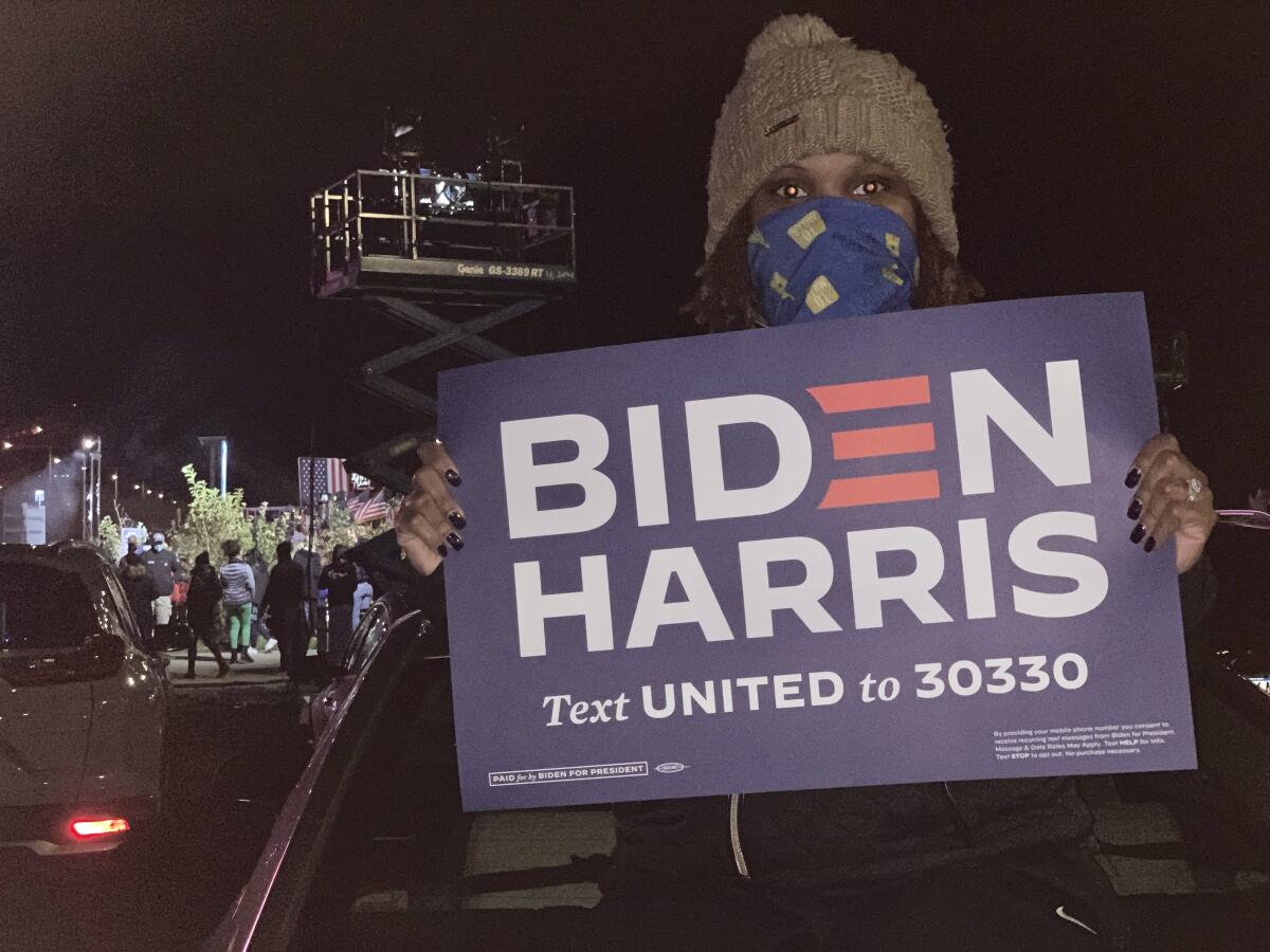 Mariah Jones attends Sen. Kamala Harris’ final rally in Philadelphia. 