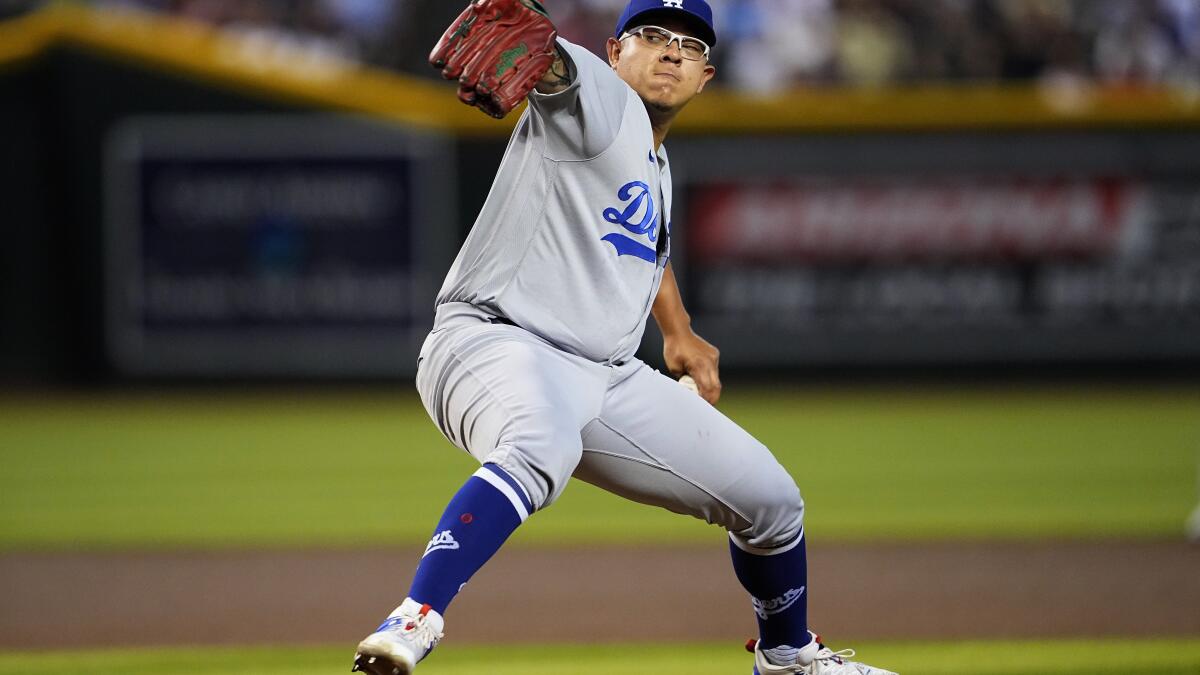 Photos: Dodgers beat Diamondbacks in season opener - Los Angeles Times