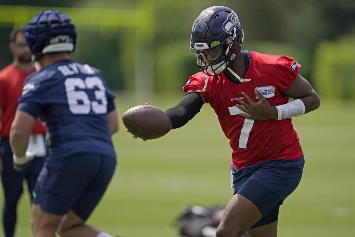 Seahawks QBs Lock, Smith hope for edge in preseason opener - The San Diego  Union-Tribune