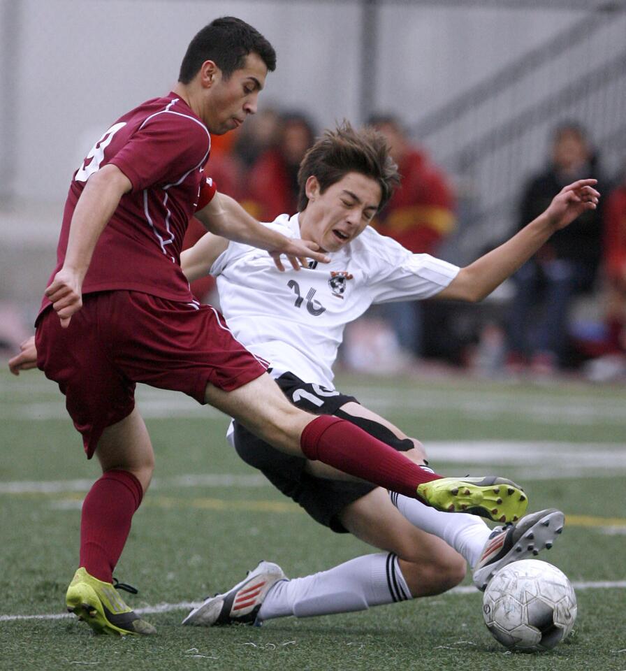 Photo Gallery: So. Pasadena and La Canada High boys soccer game ends 0-0, tie for league title