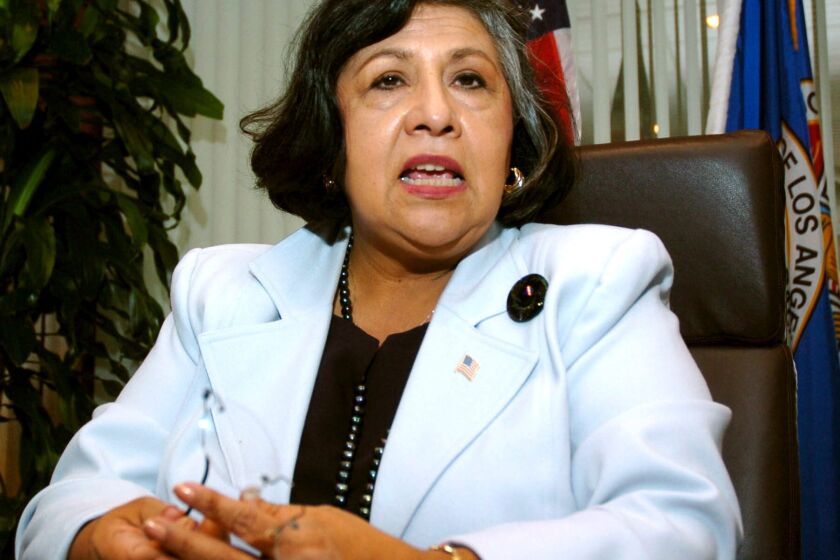 Fallece Gloria Molina, pionera política de las latinas en California