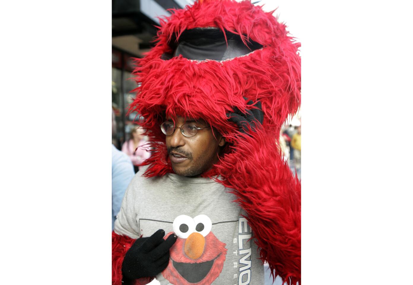 Characters in trouble: Elmo