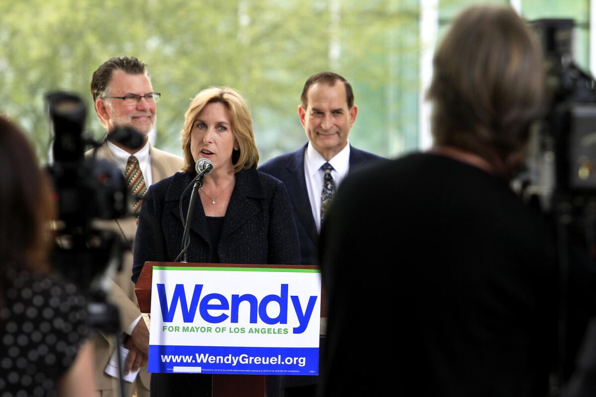 Mayoral candidate Wendy Greuel discusses her endorsement from former President Clinton and her role in the response to the 1994 Northridge earthquake during a press conference at California State Northridge.